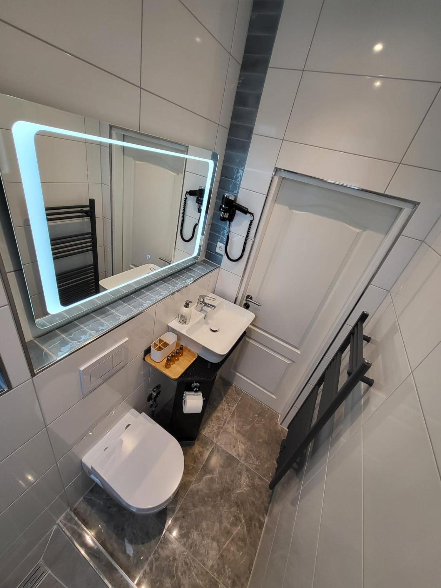Golden Apartments เอสเซน ภายนอก รูปภาพ