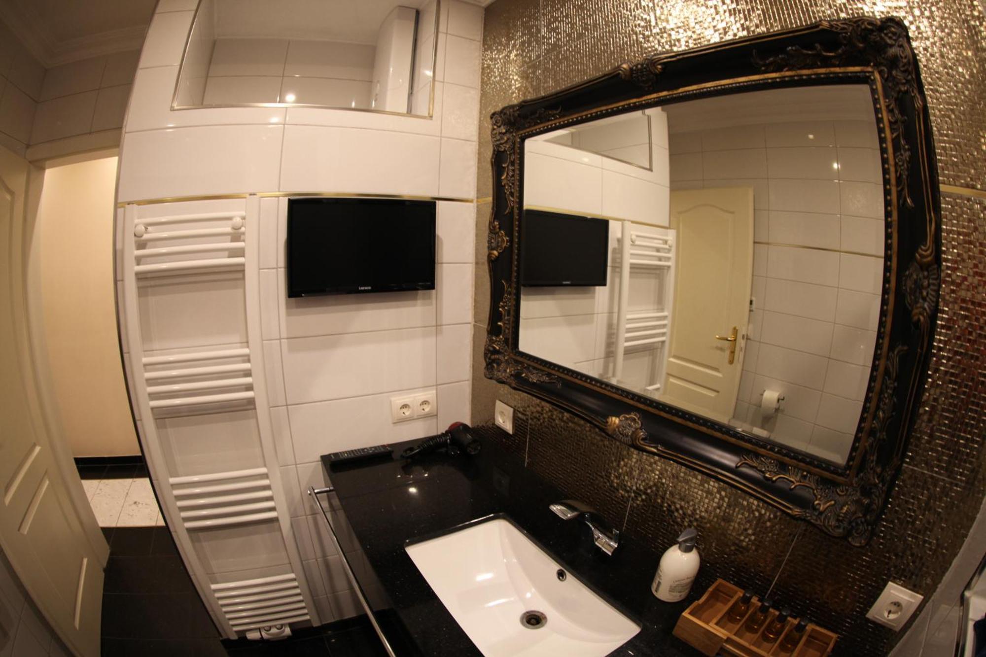 Golden Apartments เอสเซน ภายนอก รูปภาพ